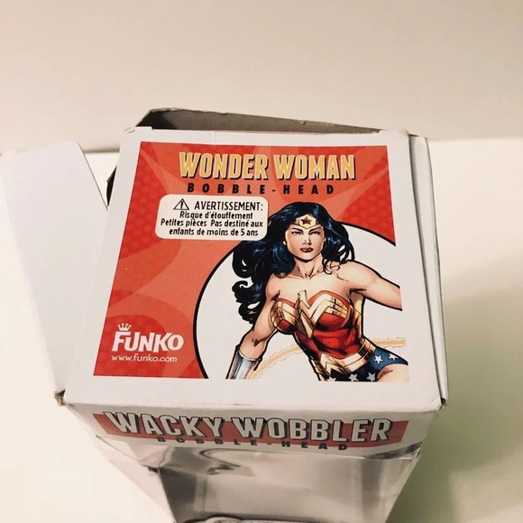 DC Universe Funko Wonder Women Wacky  Wobbler Bobble Head - Picture 6 of 16